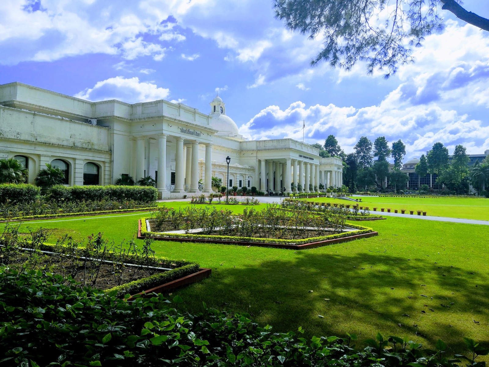 Indian Institute of Technology Roorkee main administrative building